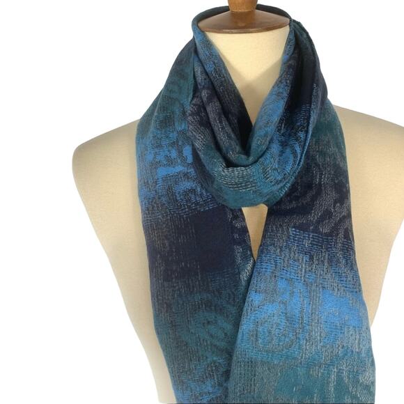 Steve Madden Blue Ombré Paisley Muffler Scarf OS - Picture 3 of 6